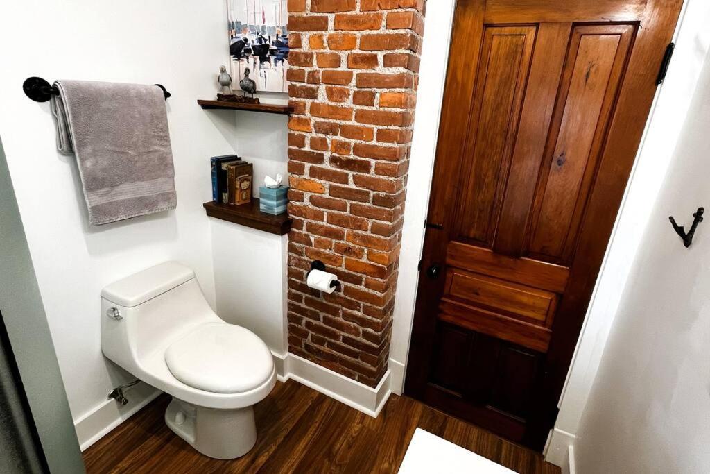 Fiesinger House - Private 3-Bd Unit In Historic Home, Downtown Sandusky Buitenkant foto